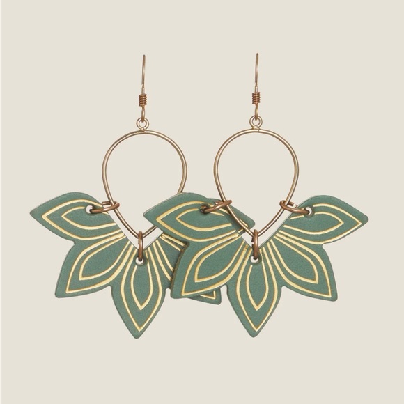 Nickel & Suede Agave Floras Earrings - Picture 1 of 5